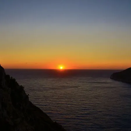 Joya * Agios Leon